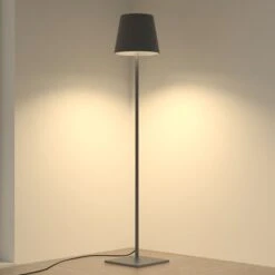 Lucande Terrassenleuchte Andrei Mit Dunkelgrauem Schirm