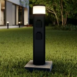 Lucande Corban LED-Sockelleuchte Mit 2 Steckdosen