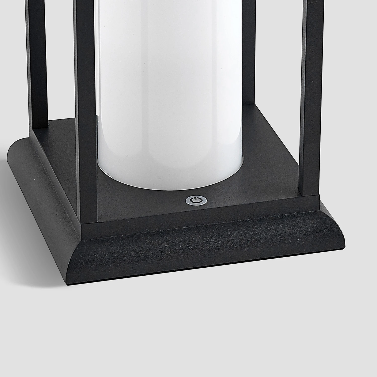 Lucande Vadik LED-Außenlaterne Mit Akku 8 Lucande Vadik LED-Außenlaterne Mit Akku – Bild 8