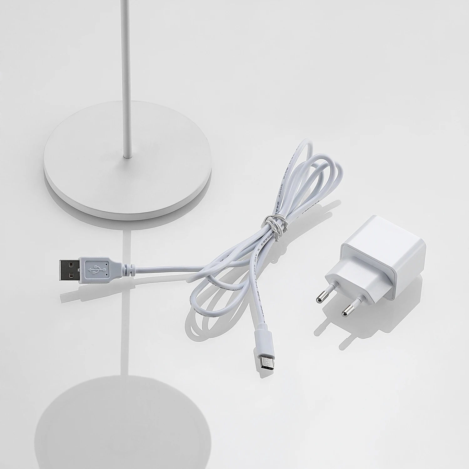 Lucande Tibia LED-Tischleuchte, Akku, USB, Weiß 9 Lucande Tibia LED-Tischleuchte, Akku, USB, Weiß – Bild 9