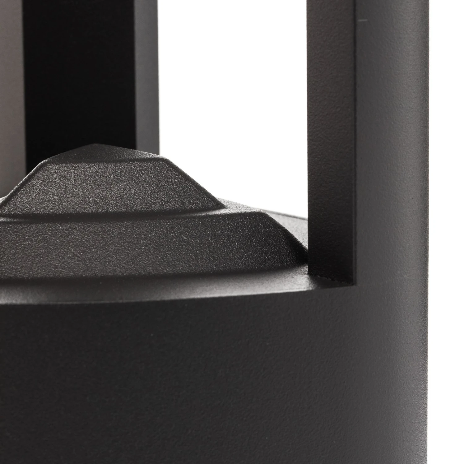 Lucande Dreieckige LED-Sockelleuchte Nanna Aus Aluminium 6 Lucande Dreieckige LED-Sockelleuchte Nanna Aus Aluminium – Bild 6