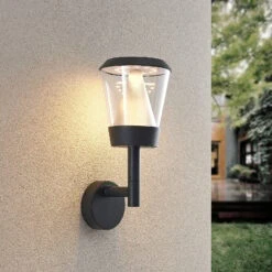 Lucande Tiany LED-Außenwandleuchte, Stehend