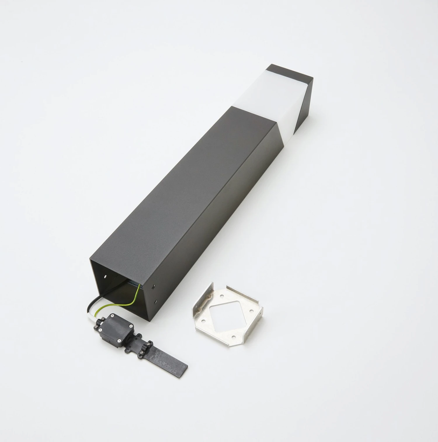 Lucande Sockelleuchte Kiran Aus Aluminium 9 Lucande Sockelleuchte Kiran Aus Aluminium – Bild 9