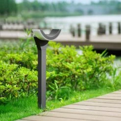 Lucande LED-Wegeleuchte Half -Lucande 9619028 2