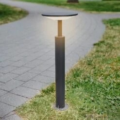 Lucande Anthrazitfarbene LED-Wegeleuchte Fenia