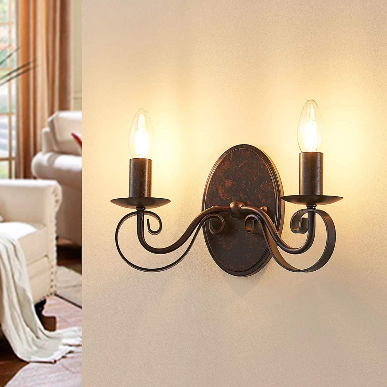 Lucande Rostfarbene Wandleuchte Caleb, 2-flammig 1 Lucande Rostfarbene Wandleuchte Caleb, 2-flammig
